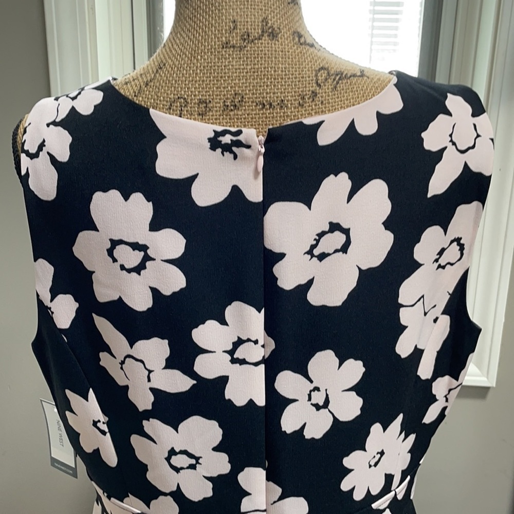 Nine West, Pink and Black flower pattern dress. - Picture 4 of 5